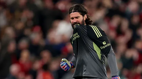 Alisson pode perder a Copa do Mundo. Carl Recine/Getty Images.