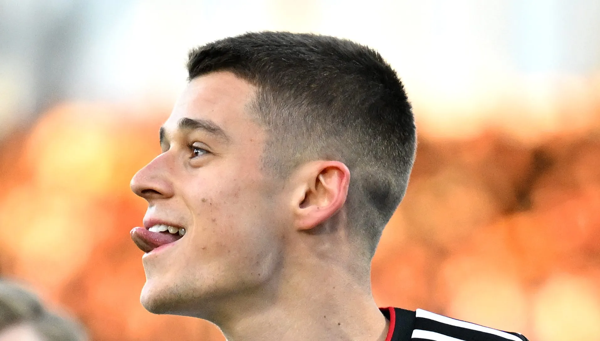 Nicolo Tresoldi, da Alemanha, comemora ao marcar o primeiro gol de sua equipe durante a partida da Qualificatória para o Europeu Sub-21 da UEFA entre Alemanha Sub-21 e Irlanda do Norte Sub-21 no Eintracht Stadion, em 27 de março de 2026, em Braunschweig, Alemanha. (Foto de Stuart Franklin/Getty Images)