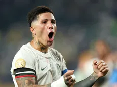 Enzo Fernández aguarda reunião para decidir entre Chelsea e Real Madrid