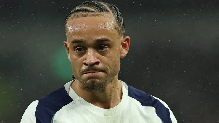 Xavi Simons se torna alvo do Galatasaray em meio a período de baixa no Tottenham. (Foto: Steve Bardens/Getty Images)