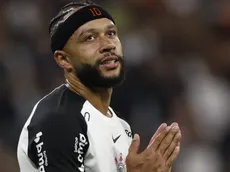 Corinthians recebe indicação de Memphis Depay para contratar treinador europeu