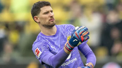 Bayern de Munique monitora Gregor Kobel para substituir Manuel Neuer. (Foto por Fabio DeinertGetty Images)