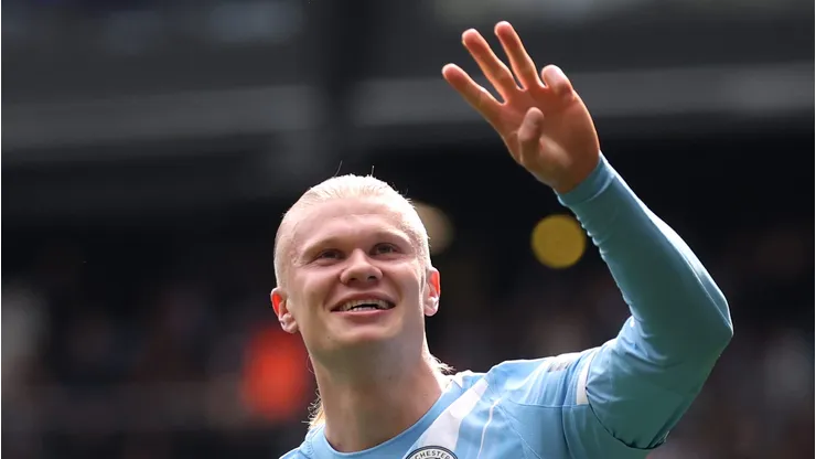 Haaland destrói o Liverpool com três gols. Foto: Carl Recine/Getty Images