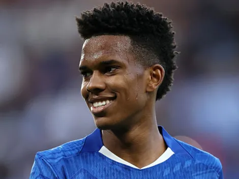 Estêvão ganha sobrevida e será titular em Chelsea x Port Vale