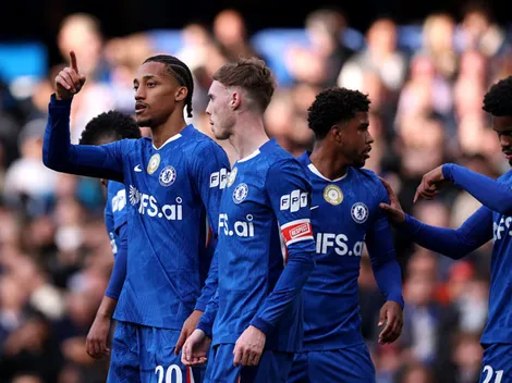Chelsea vence o Port Vale com show de brasileiros
