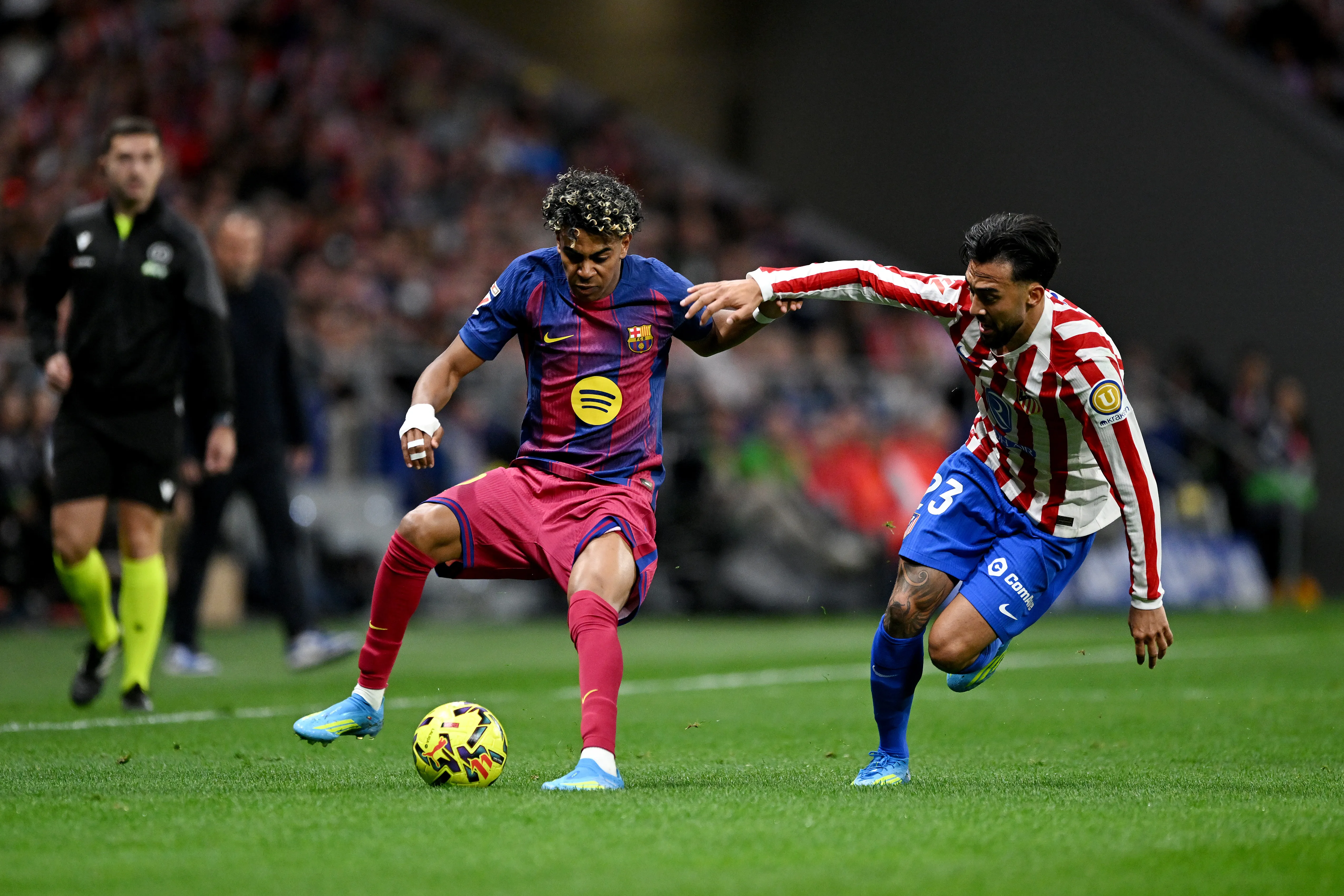 Lamine Yamal durante Atlético de Madrid x Barcelona. (Foto: Denis Doyle/Getty Images)