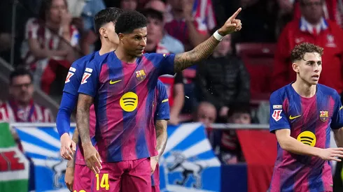 Lewandowski vira no 87' e Rashford brilha: heróis do Barcelona contra Atlético. (Foto de Aitor Alcalde/Getty Images)