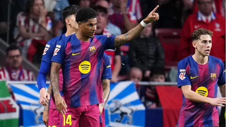 Lewandowski vira no 87' e Rashford brilha: heróis do Barcelona contra Atlético. (Foto de Aitor Alcalde/Getty Images)