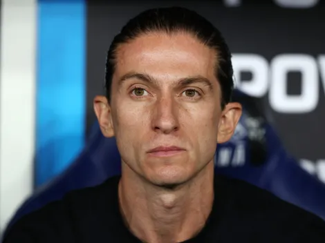 Filipe Luís viaja para Europa e planeja se aprimorar após pausa