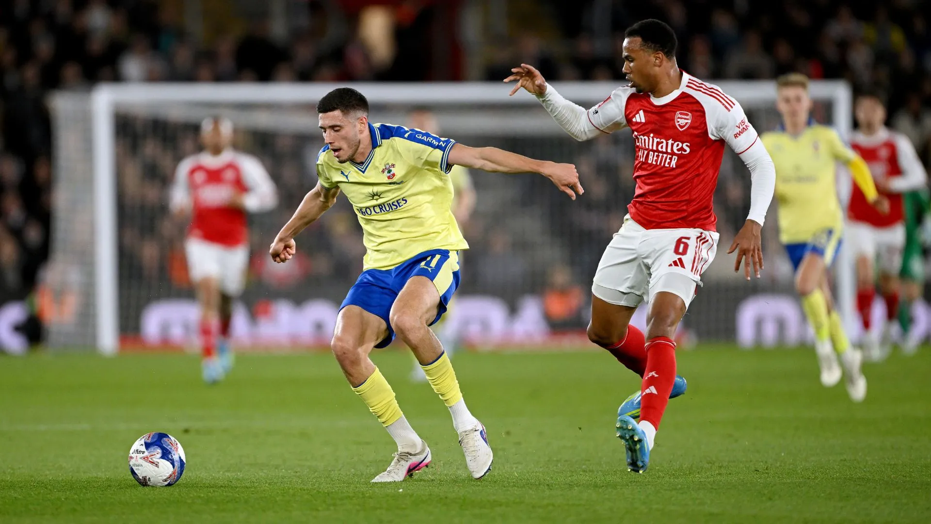 Lance de Gabriel Magalhães em Arsenal x Southampton (foto: Mike Hewitt/Getty Images)