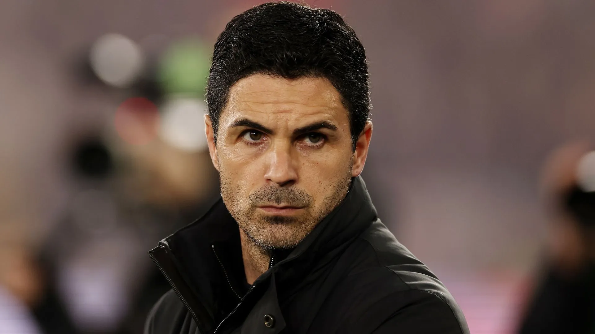 Arteta pode ser obrigado a mexer na defesa dos Gunners (foto: Warren Little/Getty Images)