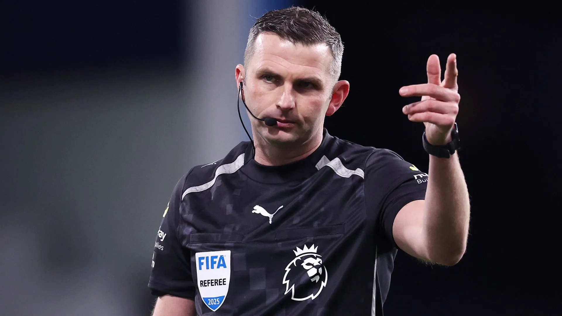 Michael Oliver vai mediar o jogo de ida entre Real Madrid e Bayern de Munique (foto: Alex Livesey/Getty Images)