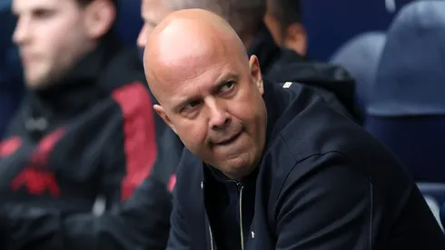 Arne Slot não permanecerá no Liverpool, diz repórter. Foto: Carl Recine/Getty Images