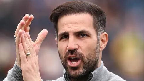 Cesc Fàbregas pode deixar o Como em breve. (Photo by Marco Luzzani/Getty Images)