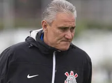 Tite aceitaria treinar o Corinthians se receber um convite
