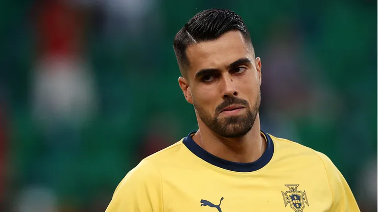 PSG coloca Diogo Costa em lista de reforços. Foto: Carlos Rodrigues/Getty Images