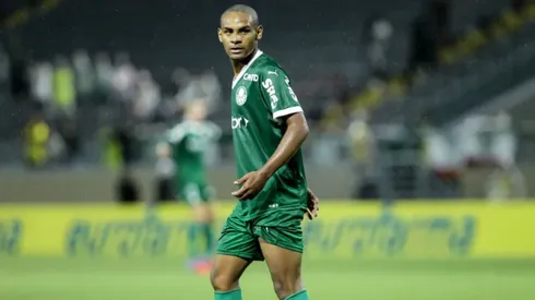 Eduardo, atacante do Palmeiras (Marco Miatelo/AGIF)