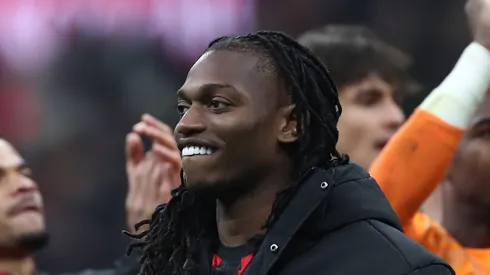 Milan fica em cima do muro sobre a venda de Rafael Leão. (Photo by Marco Luzzani/Getty Images)