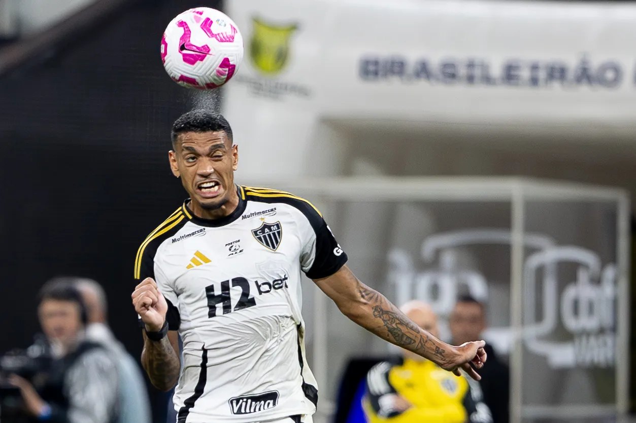 Ruan Tressoldi em campo pelo Atlético-MG. Foto: Joisel Amaral/AGIF