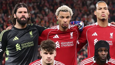 Atletas do Liverpool durante pré-jogo. (Photo by Michael Regan/Getty Images)