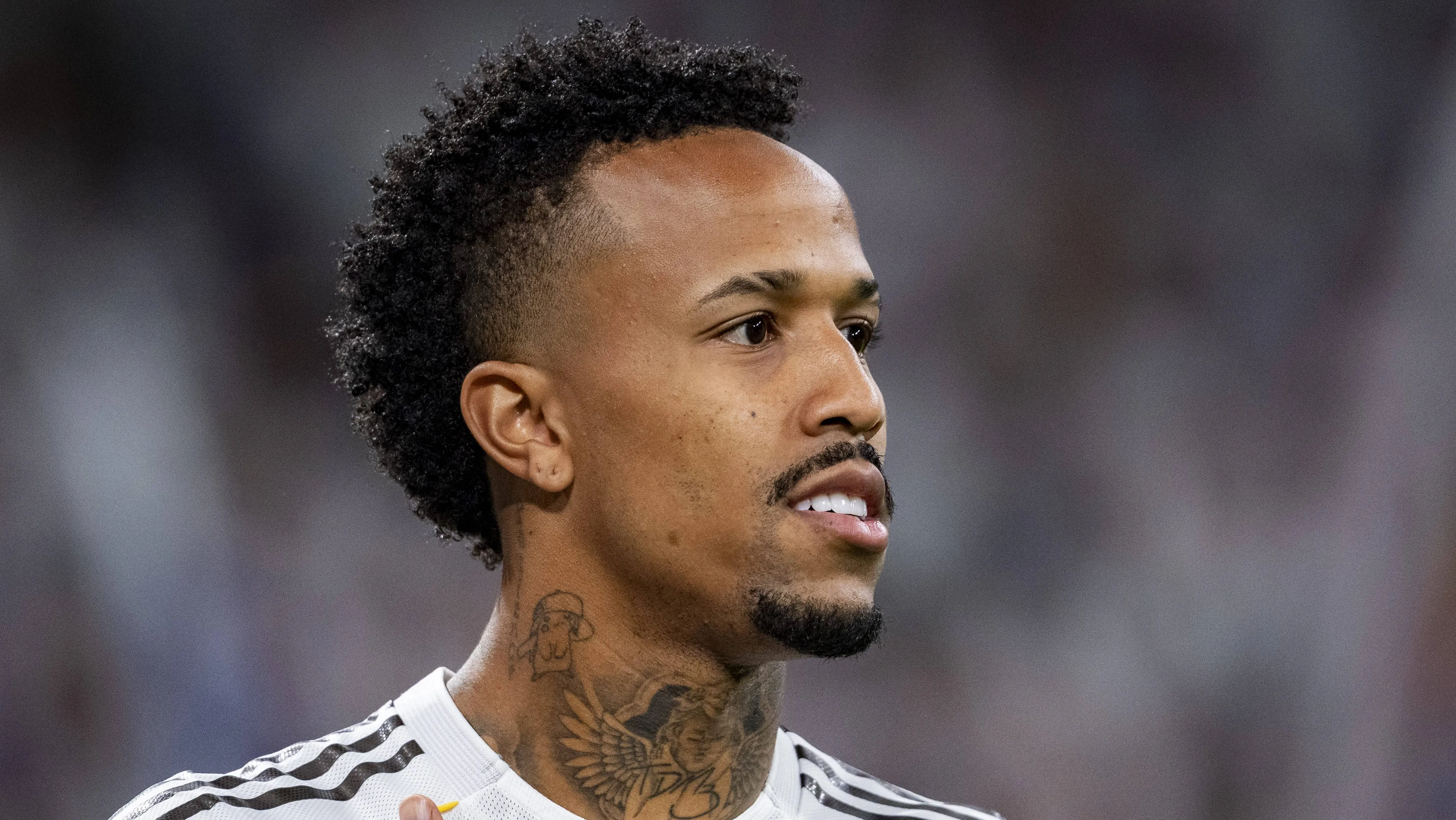 Éder Militão: Brasileiro sofre com problemas físicos no Real Madrid (Foto: IMAGO /&nbsp;Alberto Gardin)