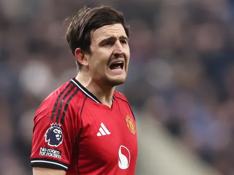 Maguire recupera espaço no Manchester United e assina novo contrato