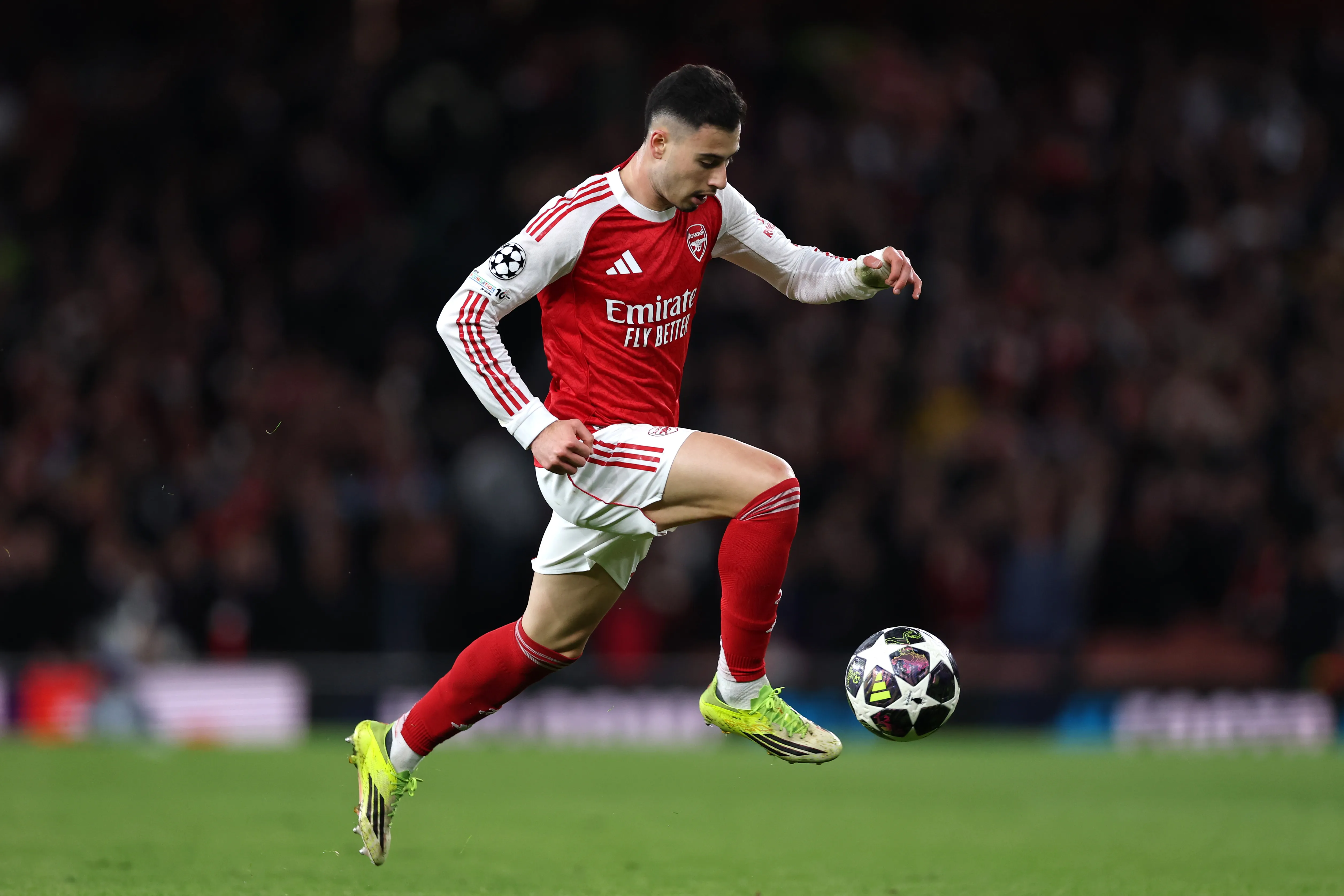 Martinelli pode deixar a Inglaterra (Foto: Justin Setterfield/Getty Images)