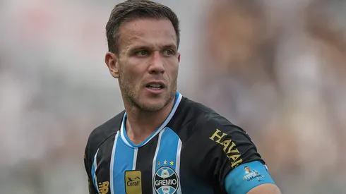 Como ganha a concorrência de outros clubes brasileiros além do Grêmio na disputa por Arthur. Foto: Thiago Ribeiro/AGIF