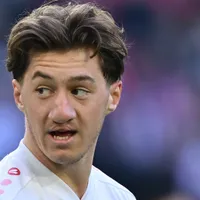 Real Madrid avalia Angelo Stiller e Chema Andrés para substituir Kroos