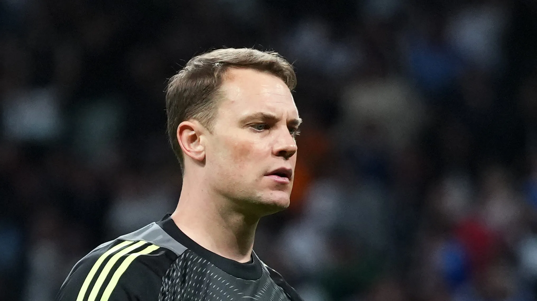 Neuer usa camisa preta do Bayern