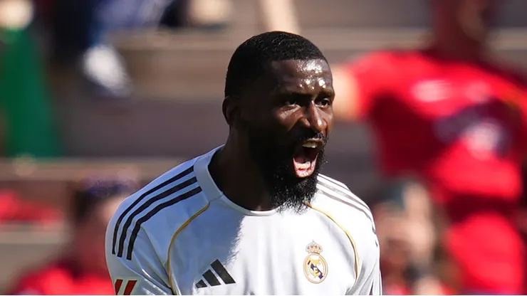 Rüdiger diz que Real Madrid cedeu os gols para o Bayern de Munique. (Photo by Alex Caparros/Getty Images)