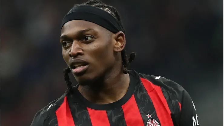 Arsenal quer Rafael Leão para substituir Gabriel Martinelli e negócio pode custar R$ 482 milhões. (Foto: Marco Luzzani/Getty Images)