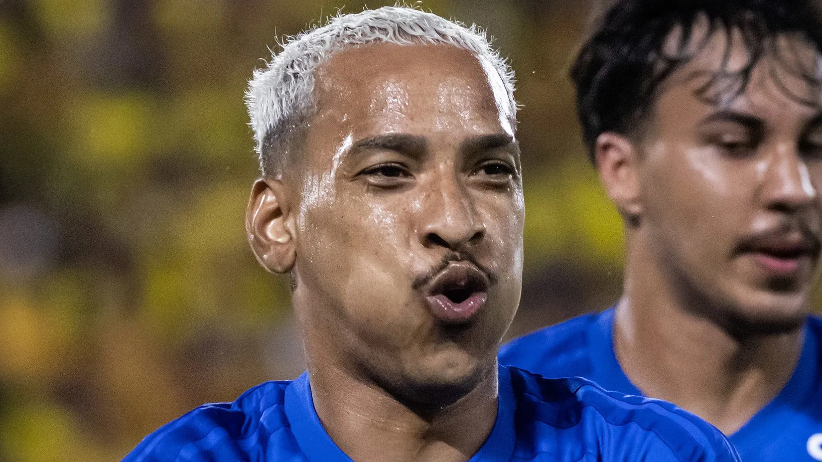 Matheus Pereira comemorando gol contra o Barcelona. Foto: Gustavo Aleixo/Cruzeiro