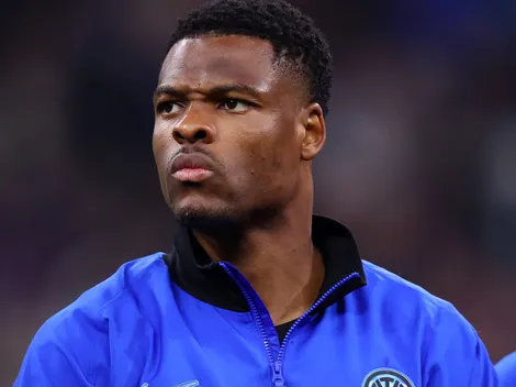 United prepara oferta por Dumfries enquanto Inter tenta renovação