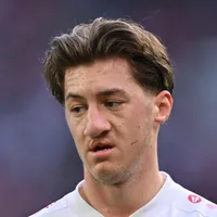 Stuttgart pode remover cláusula de Angelo Stiller por R$ 11 milhões