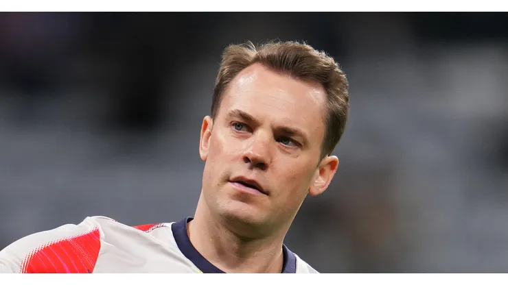 Manuel Neuer se empolga com possível renovação no Bayern de Munique. (Photo by Aitor Alcalde/Getty Images)