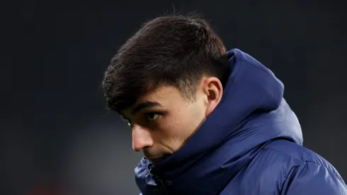 Pedri é substituído em Barcelona x Atlético de Madrid por risco de lesão. (Photo by George Wood/Getty Images)