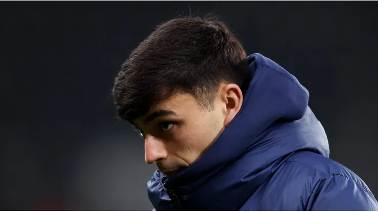 Pedri é substituído em Barcelona x Atlético de Madrid por risco de lesão. (Photo by George Wood/Getty Images)