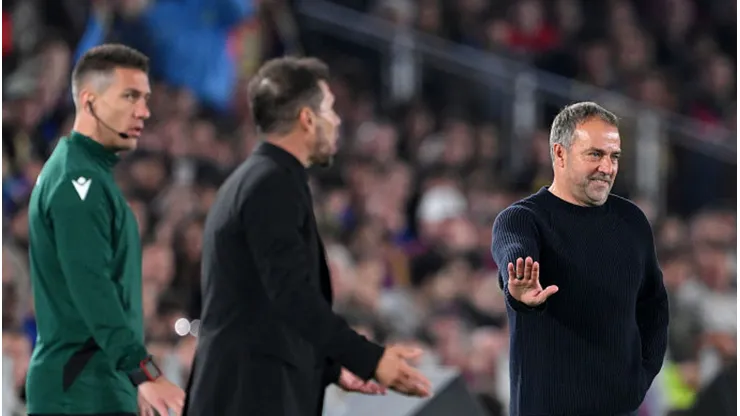 Hansi Flick critica arbitragem. David Ramos/Getty Images.