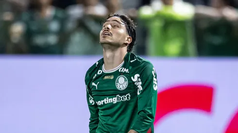 De vilão a substituído: Maurício falha em pênalti e tem atuação apagada na Colômbia. Copyright: xJhonyxInaciox