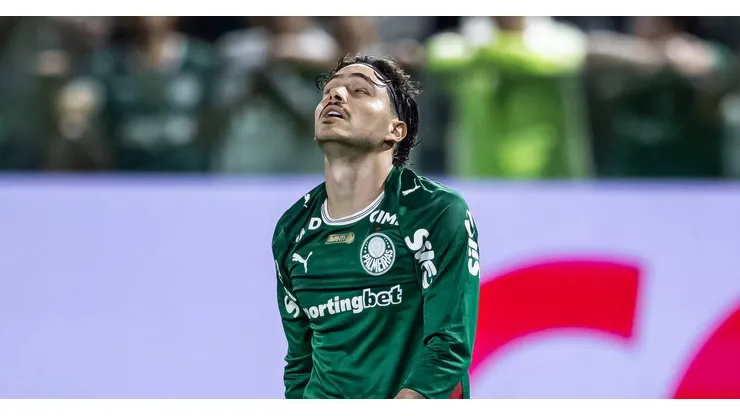 De vilão a substituído: Maurício falha em pênalti e tem atuação apagada na Colômbia. Copyright: xJhonyxInaciox