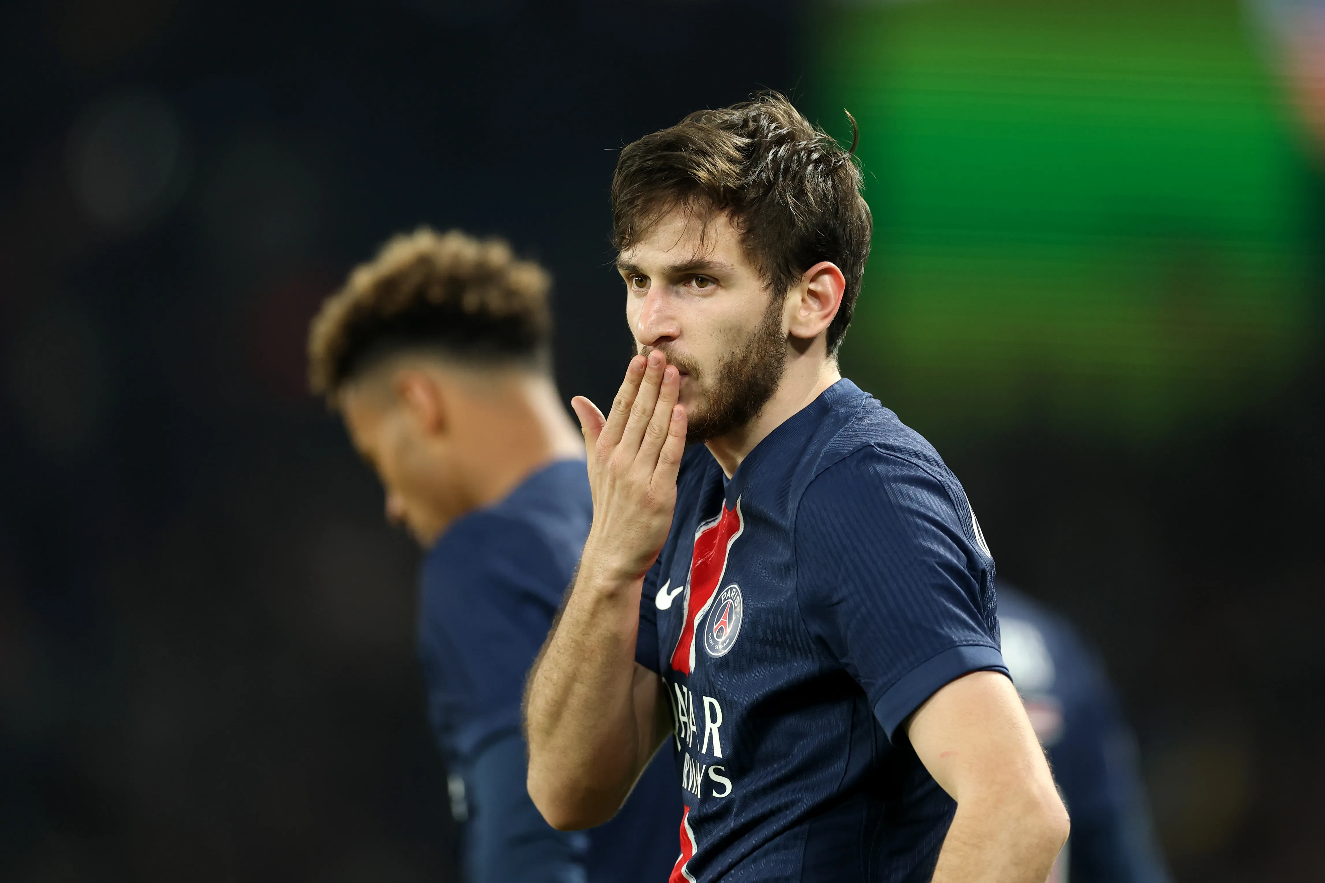 Kvaratskhelia faz mais uma grande temporada em Paris (Foto: Carl Recine/Getty Images)