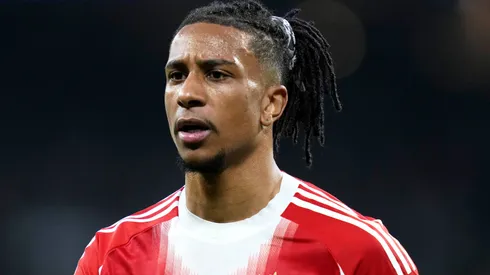 Michael Olise, do Bayern de Munique, é indicado como reforço ideal para o Liverpool. Foto: IMAGO / Pressinphoto