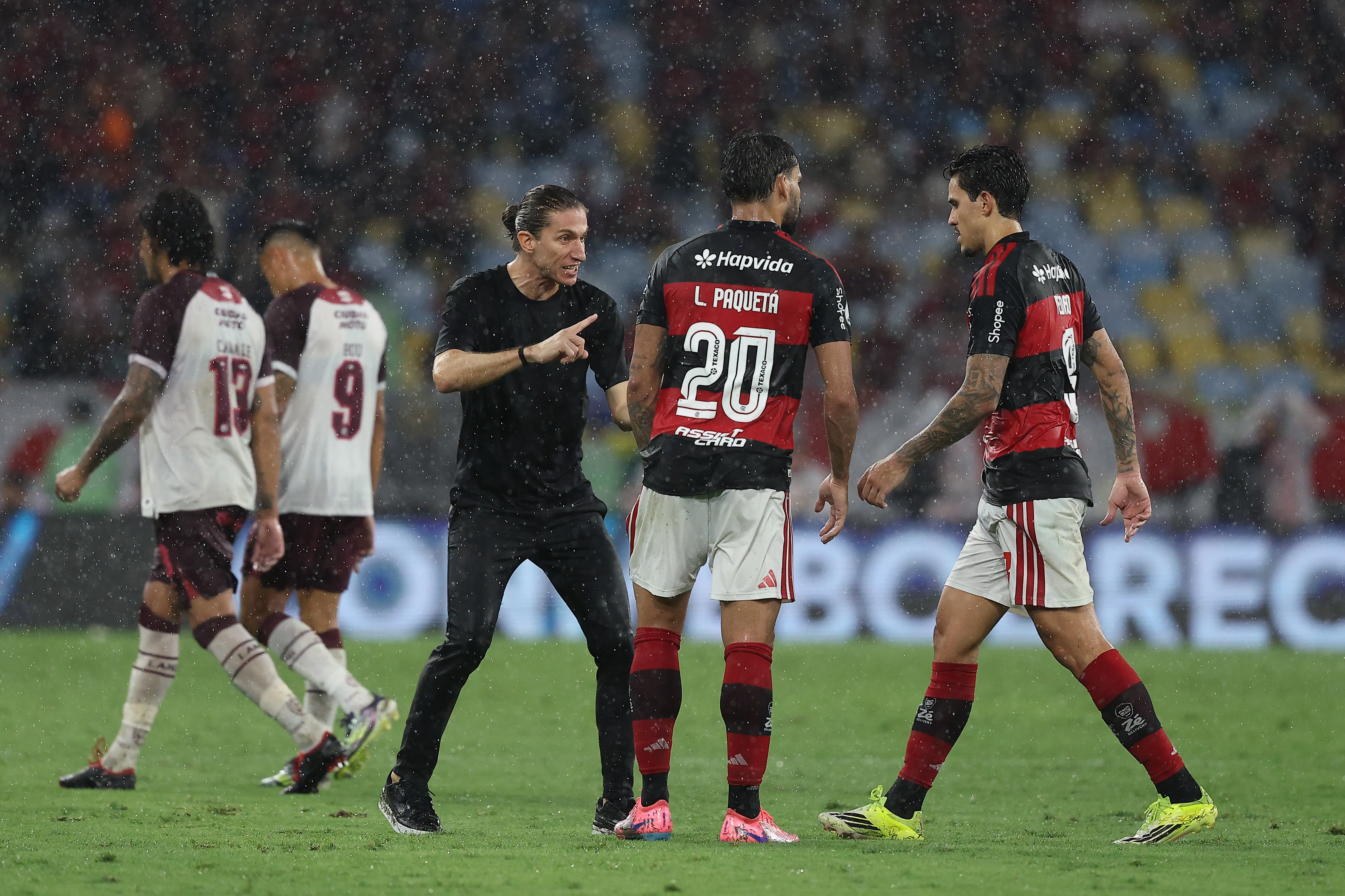 Filipe Luís no comando do Flamengo. (Foto: Wagner Meier/Getty Images)