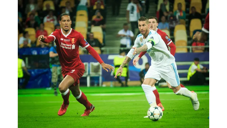 Gustavo Gómez estava em lista com Van Dijk antes de recusa milionária do Palmeiras. Foto: IMAGO / Eibner Europa
