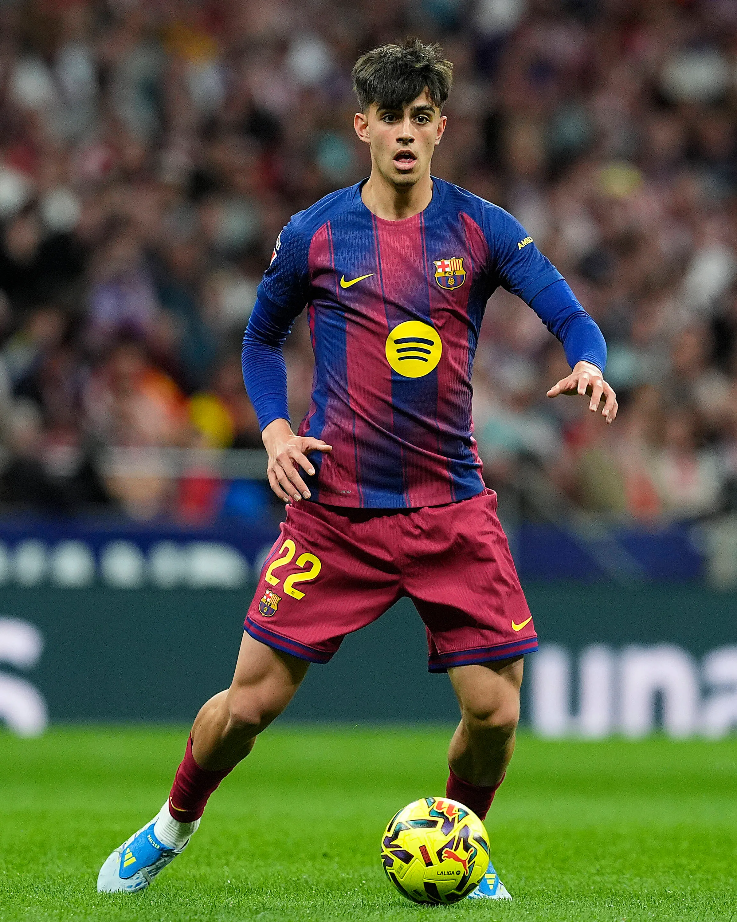 Marc Bernal, do Barcelona, é ligado ao Atlético de Madrid e decisão do clube em gastar alto em reforço para o meio-campo pode aproximar o jogador do clube. Foto: IMAGO /&nbsp;PsnewZ