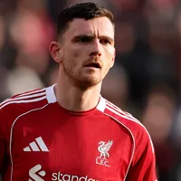 Robertson, do Liverpool, se aproxima do Tottenham