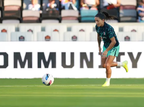 Debinha se destaca contra o Corinthians