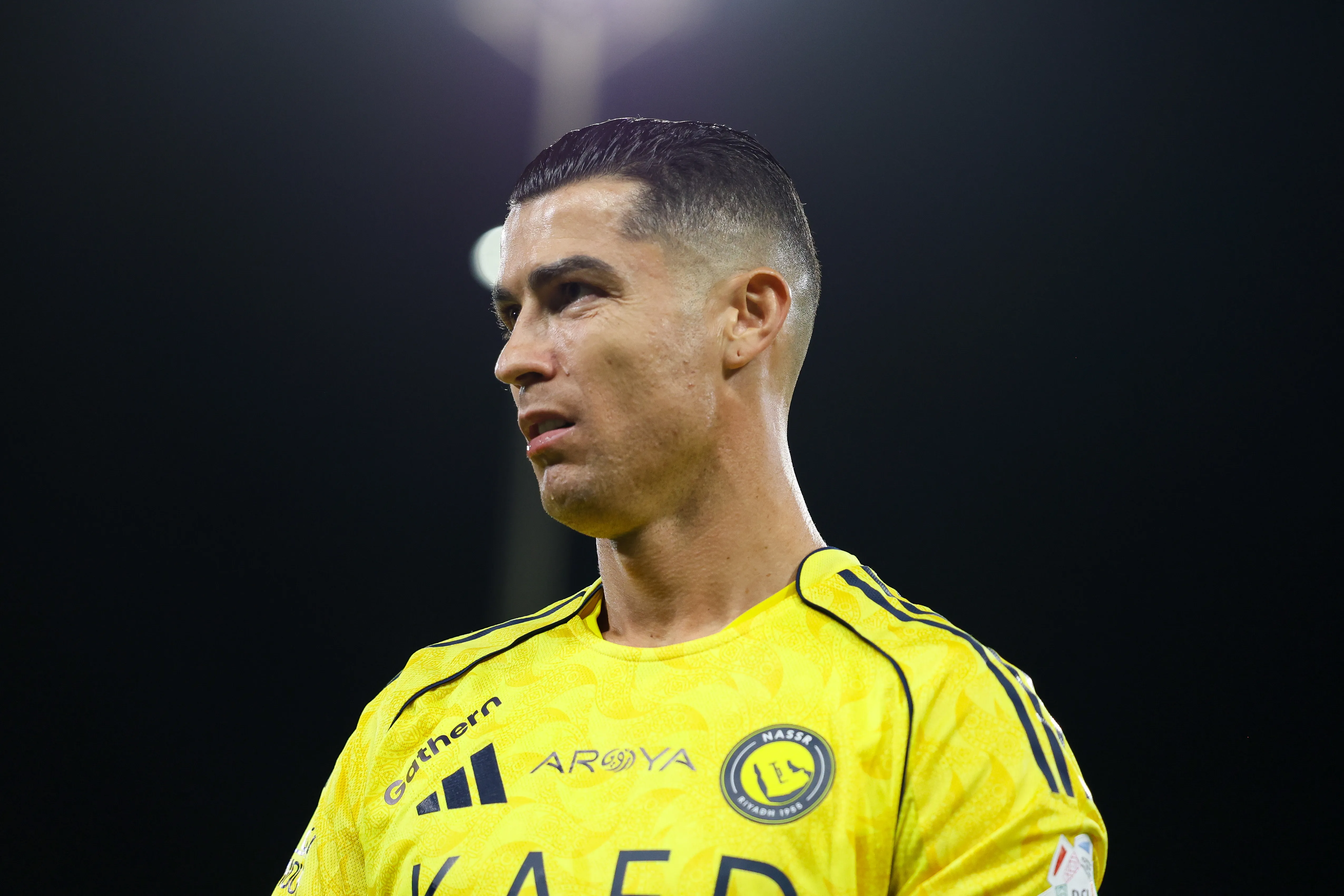 Cristiano Ronaldo do time Al Nassr FC durante o jogo da Liga Profissional Saudita entre Al Nassr e Al Najmah no Al Awwal Park, em 3 de abril de 2026, em Riade, Arábia Saudita. (Foto por Abdullah Ahmed/Getty Images)