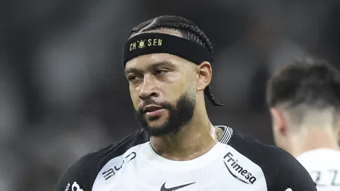 Memphis Depay incomoda torcida do Corinthians com post enigmático. (Photo by Alexandre Schneider/Getty Images)